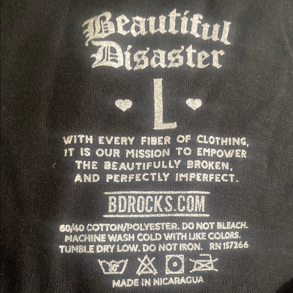 Beautiful Disaster tee - Picture 3 of 3